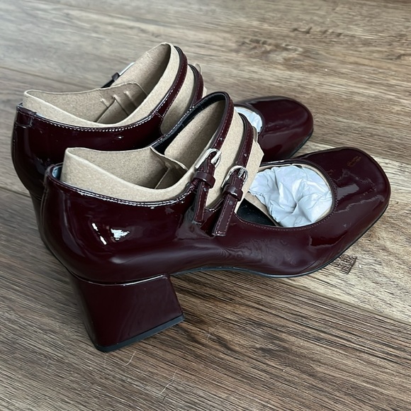 Marc fisher burgundy heels NWT - Picture 4 of 6